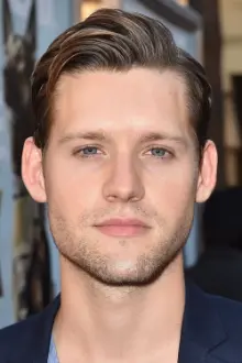 Luke Kleintank como: Nick Di Santo