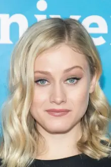 Olivia Taylor Dudley como: Bonnie