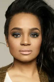 Kyla Pratt como: Doris Robertson