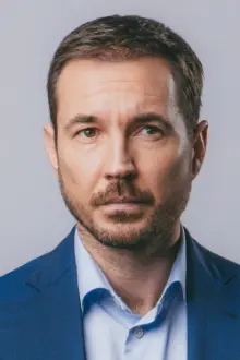 Martin Compston como: Mike