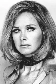 Wanda Ventham como: Thea Ransome