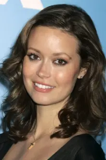 Summer Glau como: Kara Zor-El / Supergirl (voice)