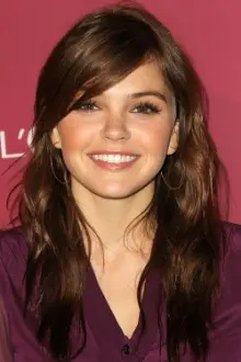 Aimee Teegarden como: Sarah Masters