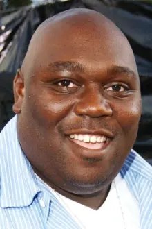 Faizon Love como: 