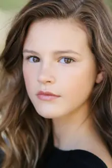 Peyton Kennedy como: Sunny