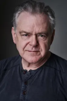 Kevin McNally como: Roman Castevet