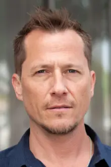 Corin Nemec como: Donnie Taylor