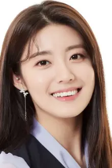 Nam Ji-hyun como: Seo Young-chae [young]