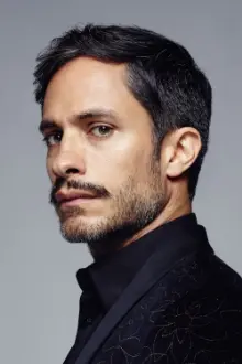 Gael García Bernal como: Julian Goldstein