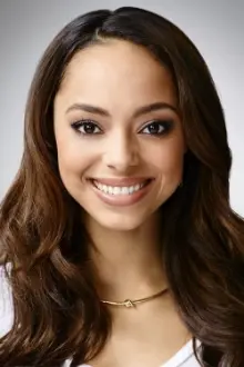 Amber Stevens West como: Annie