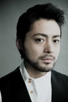 Takayuki Yamada como: Besson Kumagai / Tamon /  Ovreneli Vreneligare