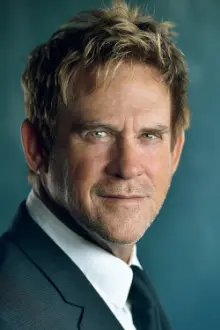 Michael Dudikoff como: Tom Dickson