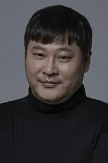 Choi Moo-seong como: Mr. Kim