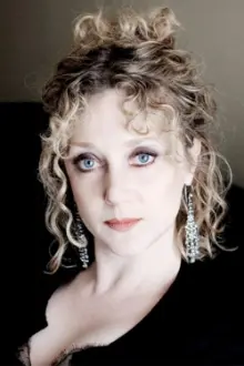 Carol Kane como: Faith Bigger