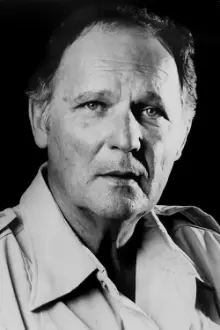 John Vernon como: Doctor Charles Walding