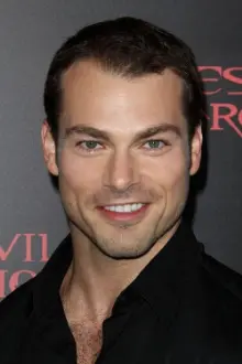 Shawn Roberts como: Andy Collins