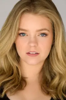 Jade Pettyjohn como: Jade