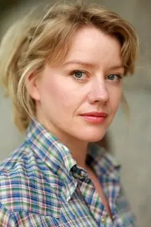 Tamzin Malleson como: Polly Grey