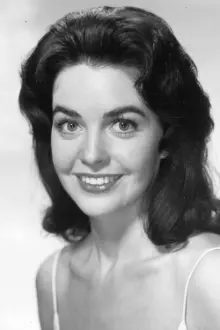 Myrna Fahey como: Madeline Usher