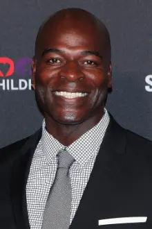 Hisham Tawfiq como: Prince