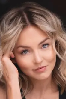 Angelique Boyer como: Sandra 'Sandy' Hierro Jiménez