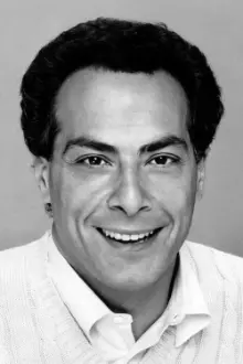 Richard Romanus como: Captain Malouf