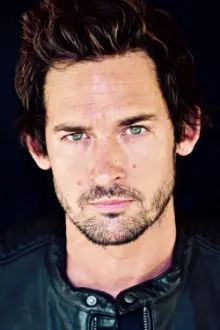 Will Kemp como: The Stranger