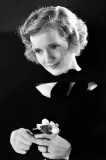 Billie Burke como: Mrs. Radcliffe