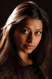 Ayesha Dharker como: Kuhu Vrundavan