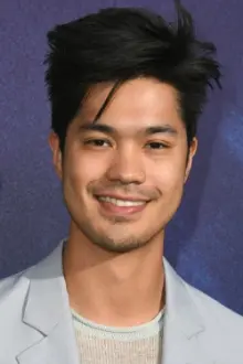 Ross Butler como: Rick Woo