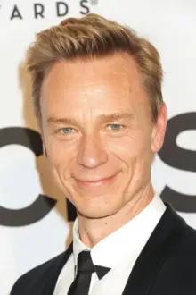 Ben Daniels como: Walter Sampson / Brainwave