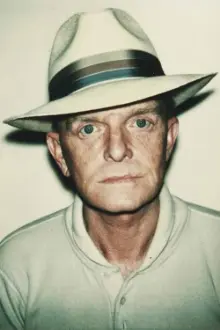 Truman Capote como: Lionel Twain