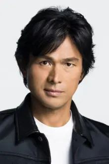Yosuke Eguchi como: Shinji Umeda