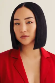 Greta Lee como: 