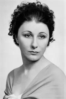 Judith Anderson como: Ann Treadwell