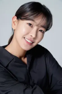 Go Won-hee como: Shin Ji-eun