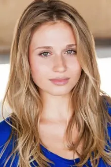 Rita Volk como: Sarah