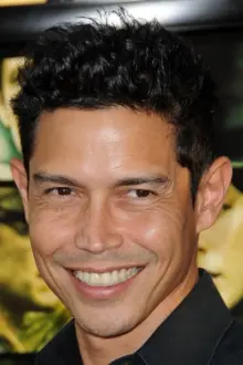 Anthony Ruivivar como: Tai