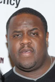 Jamal Woolard como: Biggie Smalls