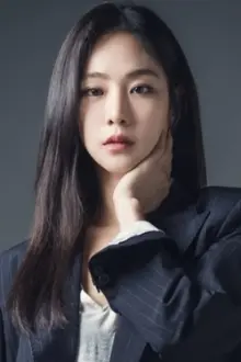 Han Ji-eun como: Yoo Mi-seo