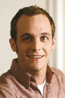 Ethan Embry como: Bruce