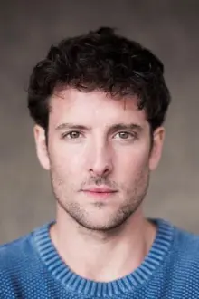 Jack Donnelly como: Olly Hunter