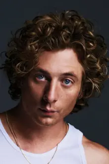 Jeremy Allen White como: Lip Gallagher