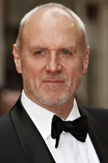 Alan Dale como: Eichhorn, Explorer Dolphin