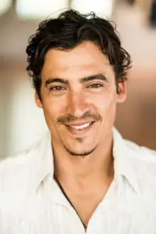 Andrew Keegan como: Detective Bradford