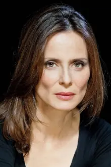 Aitana Sánchez-Gijón como: Juanita