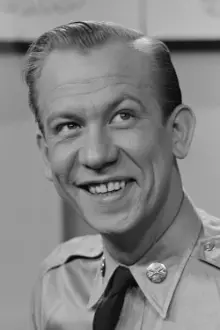 Allan Melvin como: 