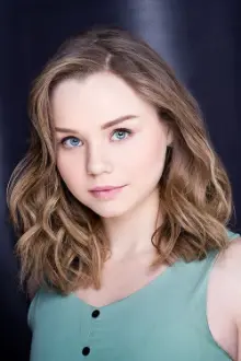 Niamh Wilson como: Teri