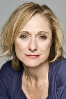 Caroline Goodall como: Elsbeth Beaumont