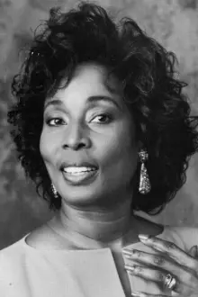 Madge Sinclair como: Andre's Mother